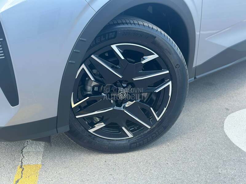 Peugeot 5008 ALLURE 1.2 136