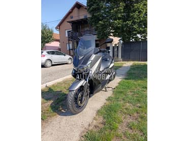 Yamaha x max 400