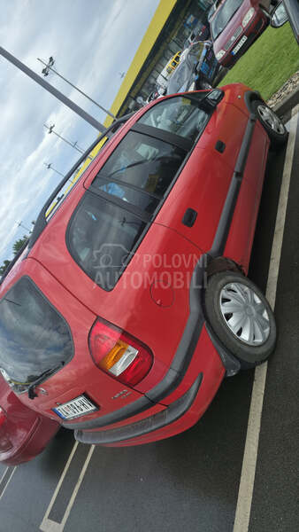 Opel Zafira 
