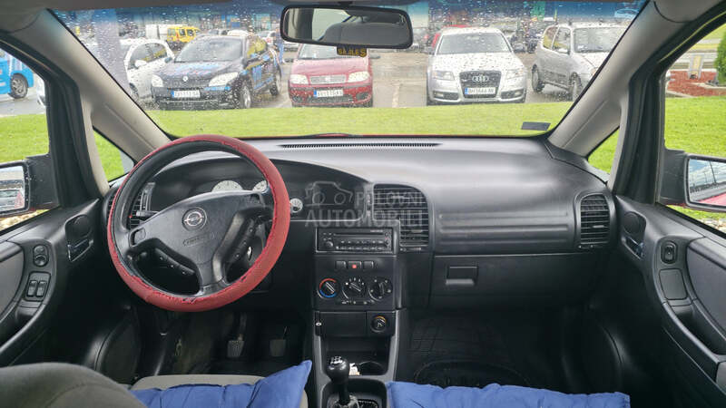 Opel Zafira 