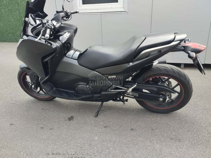 Honda NC 700 D Integra