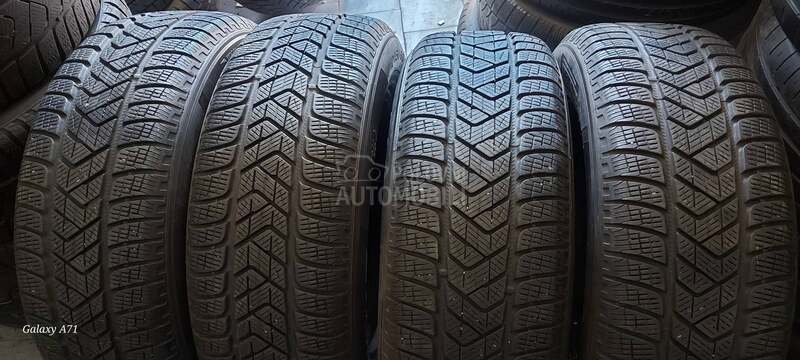 Pirelli 215/65 R17 Zimska