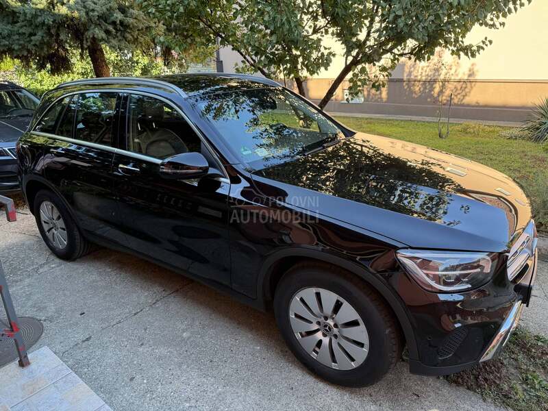 Mercedes Benz GLC 200 4MATIC 9G-TRONIC