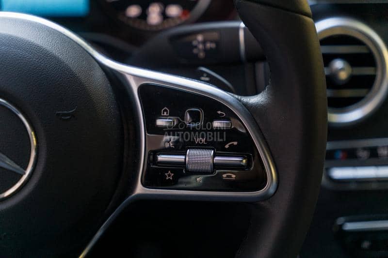 Mercedes Benz GLC 200 4MATIC 9G-TRONIC