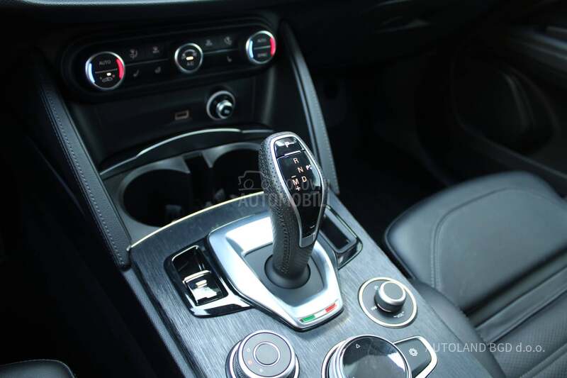 Alfa Romeo Stelvio 2.0 VELOCE Q4 AUT