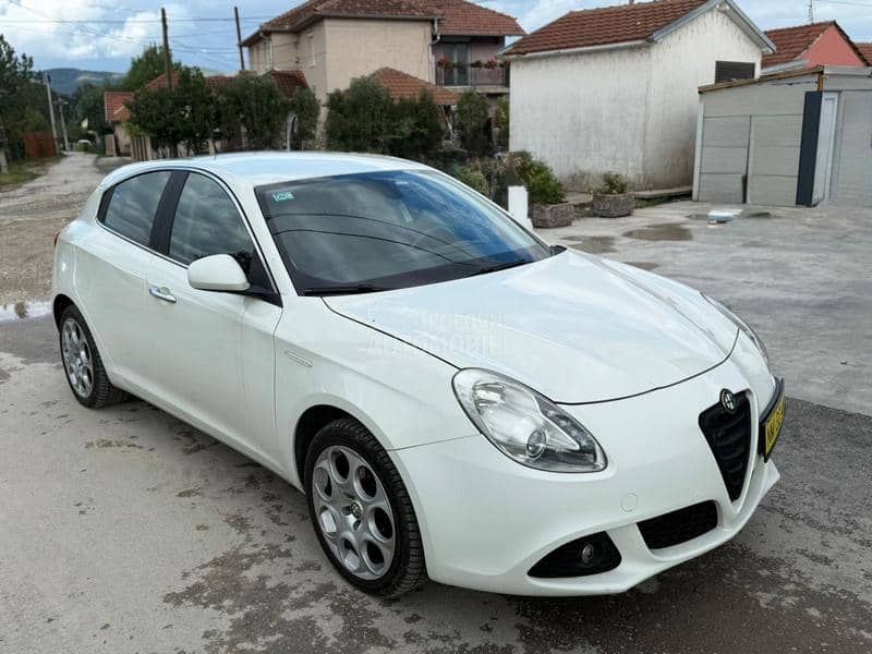 Alfa Romeo Giulietta LED/DNA/17 TOOP