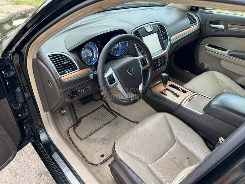 Lancia Thema 