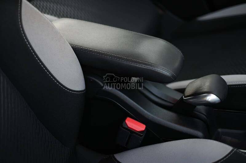 Peugeot 2008 1.2 145000 PURE CH
