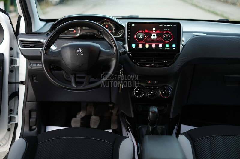 Peugeot 2008 1.2 145000 PURE CH