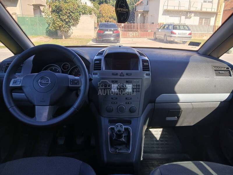 Opel Zafira 