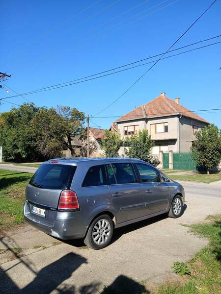 Opel Zafira 