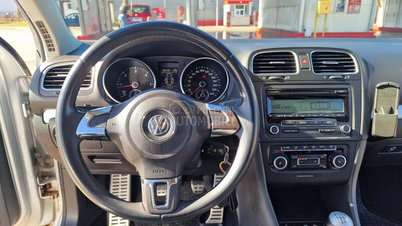 Volkswagen Golf 6 1.6tdi 105k početnik