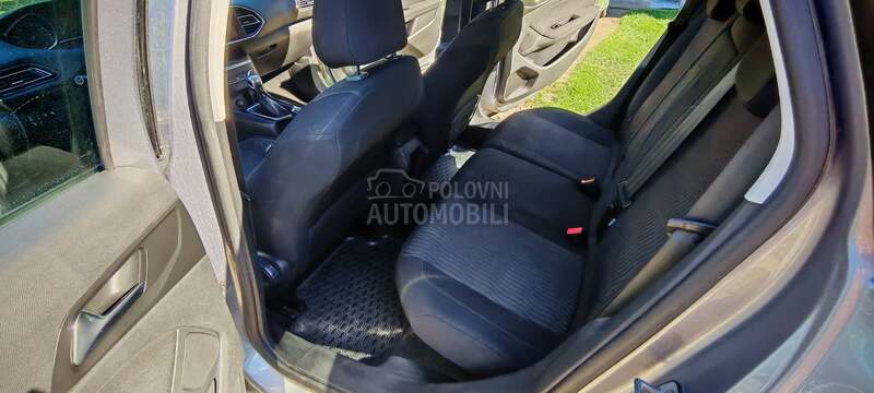 Peugeot 308 1.6eHDi