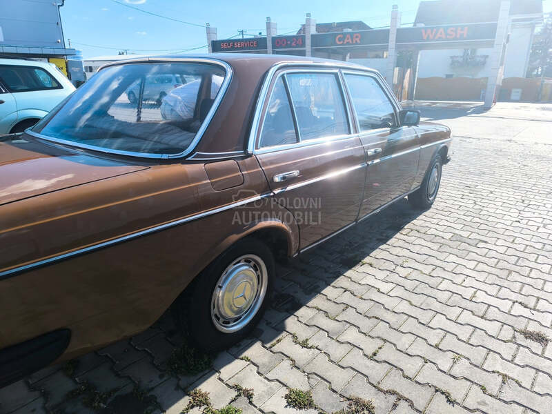 Mercedes Benz W123 200d