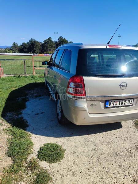 Opel Zafira 