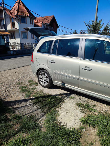 Opel Zafira 