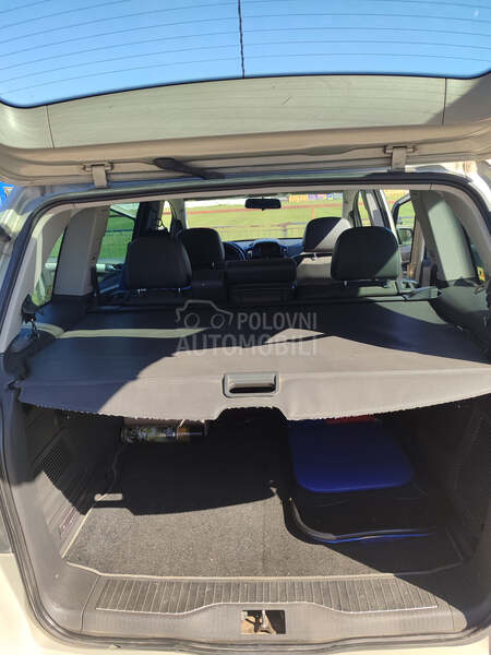 Opel Zafira 