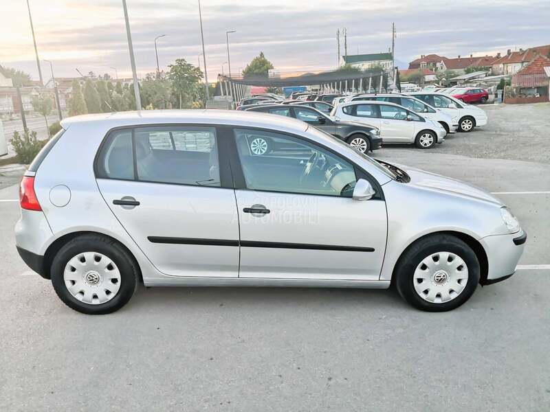 Volkswagen Golf 5 1.6/8ven/Mala k.m/DE