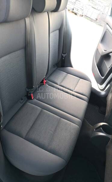 Volkswagen Golf 5 1.6/8ven/Mala k.m/DE
