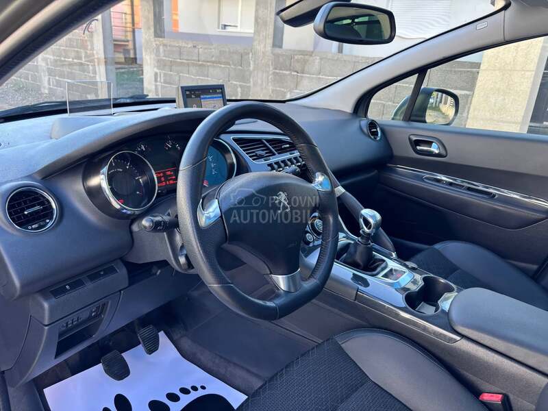 Peugeot 3008 1.6hdiPANO/NAV
