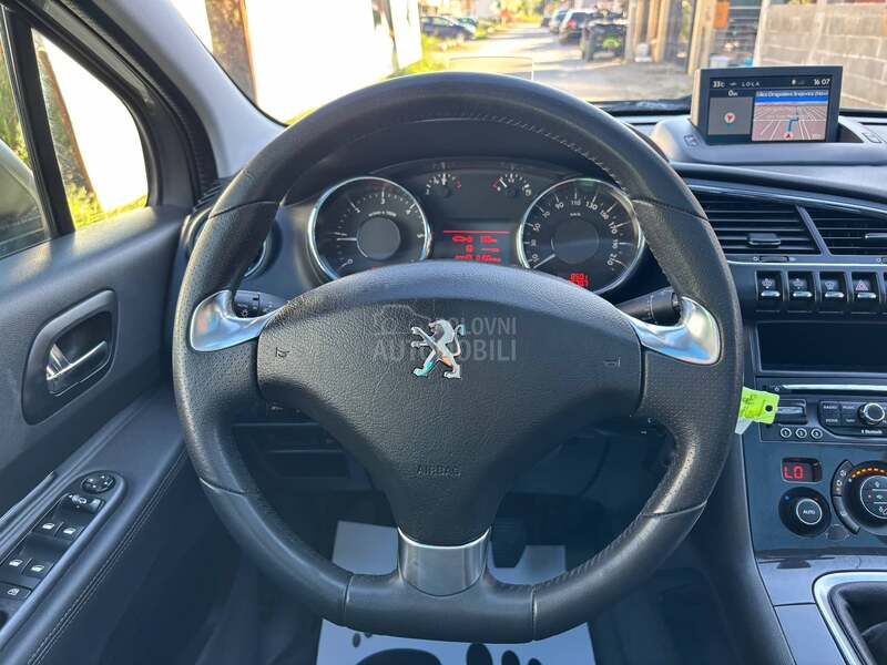 Peugeot 3008 1.6hdiPANO/NAV