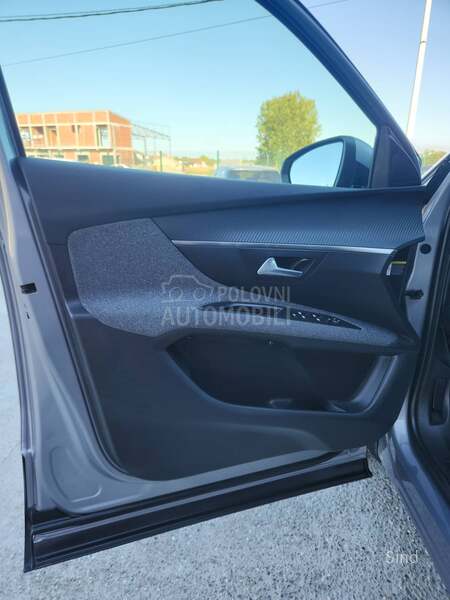 Peugeot 3008 1.5 BLUEHDI CROSSWAY