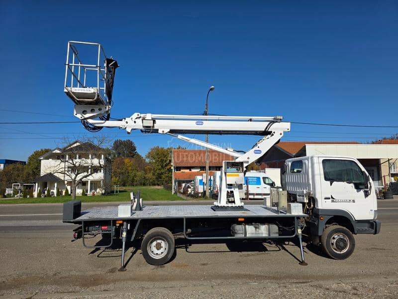 Renault CABSTAR E120
