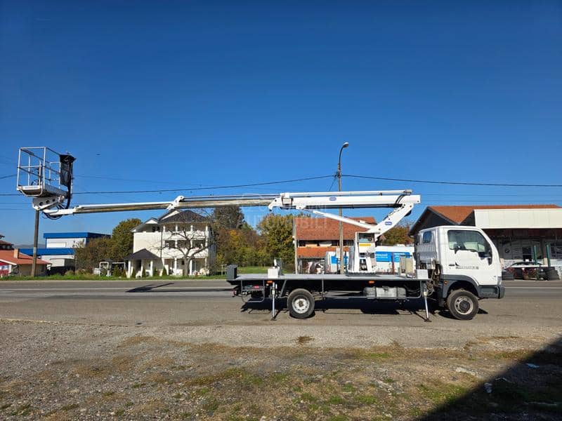 Renault CABSTAR E120