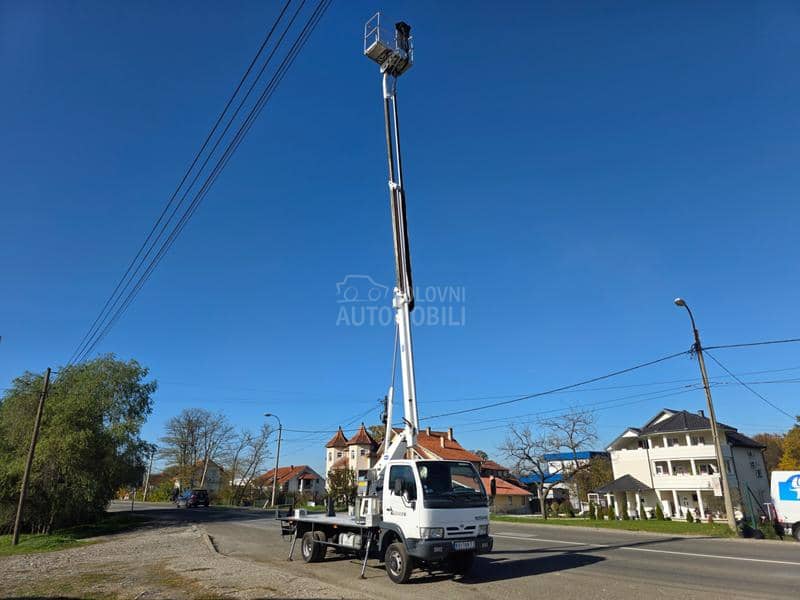 Renault CABSTAR E120