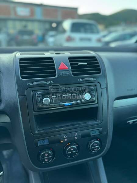 Volkswagen Golf 5 rezervisan