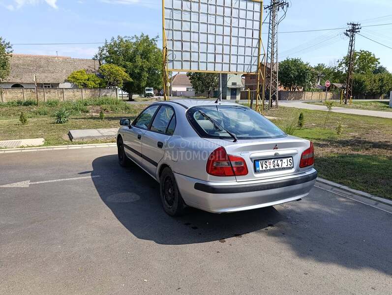 Mitsubishi Carisma 1.6 TNG