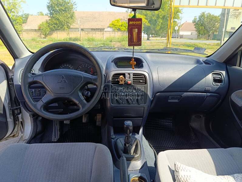 Mitsubishi Carisma 1.6 TNG