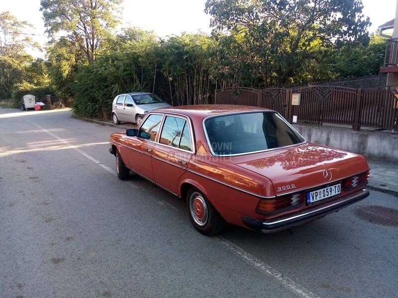 Mercedes Benz W123 300D