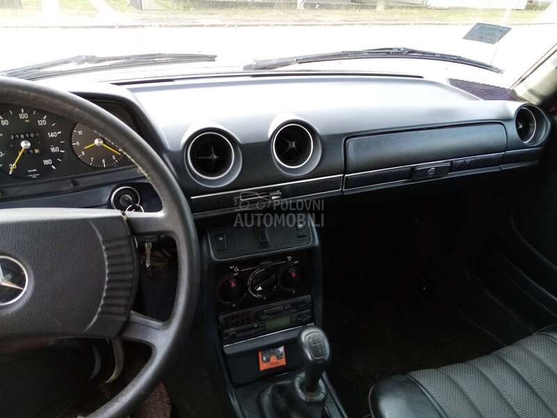 Mercedes Benz W123 300D