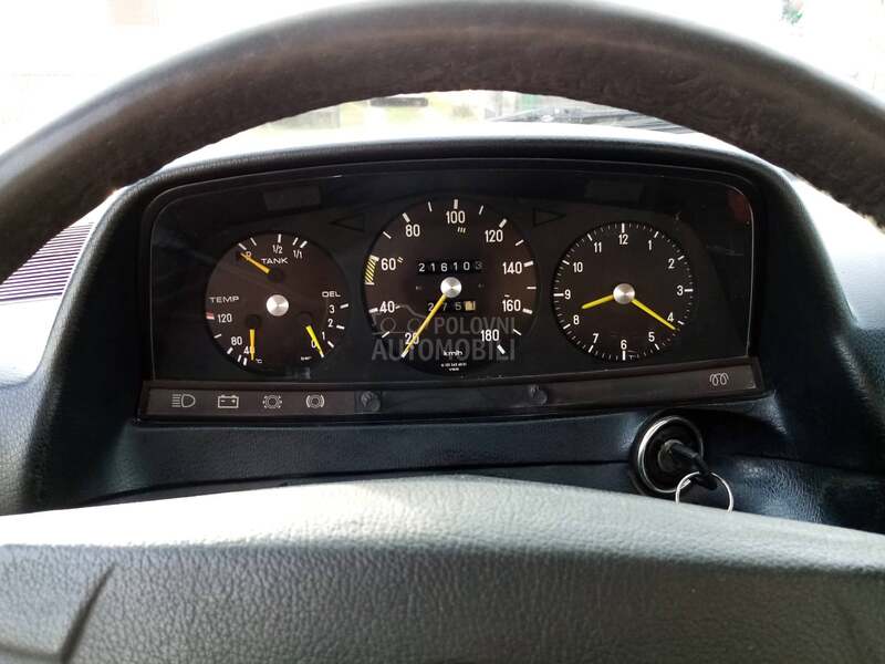 Mercedes Benz W123 300D