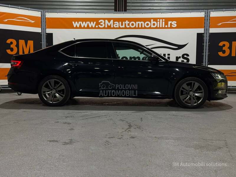 Škoda Superb 