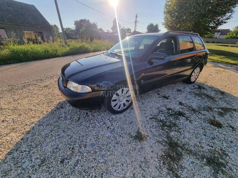 Audi A4 1.9 regg