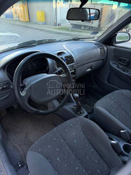 Hyundai Accent 