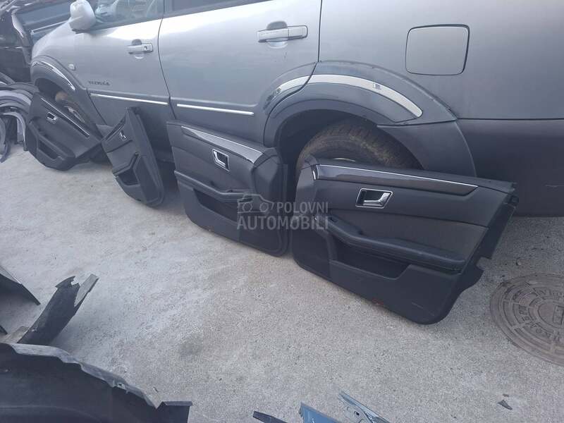 tapaciri w212 limuzina