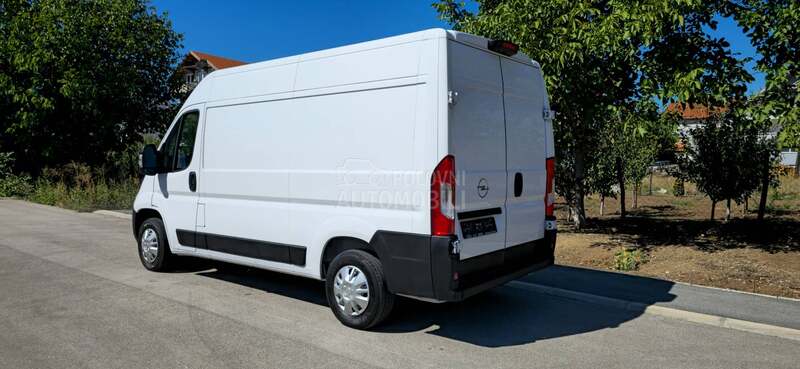 Opel Movano 