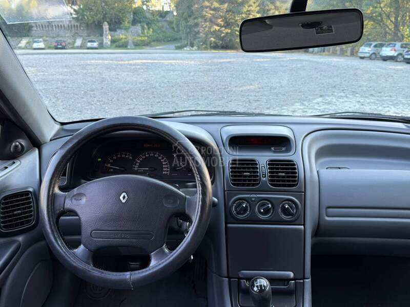 Renault Laguna 2.2 DT