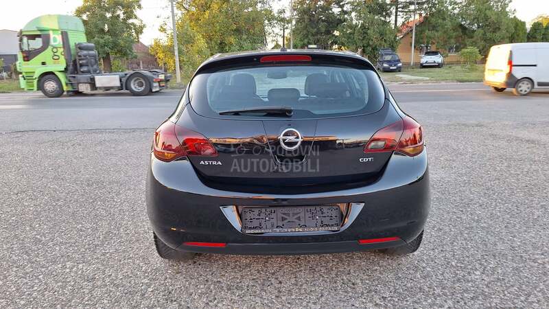 Opel Astra J 1.7 CDTI  COSMO