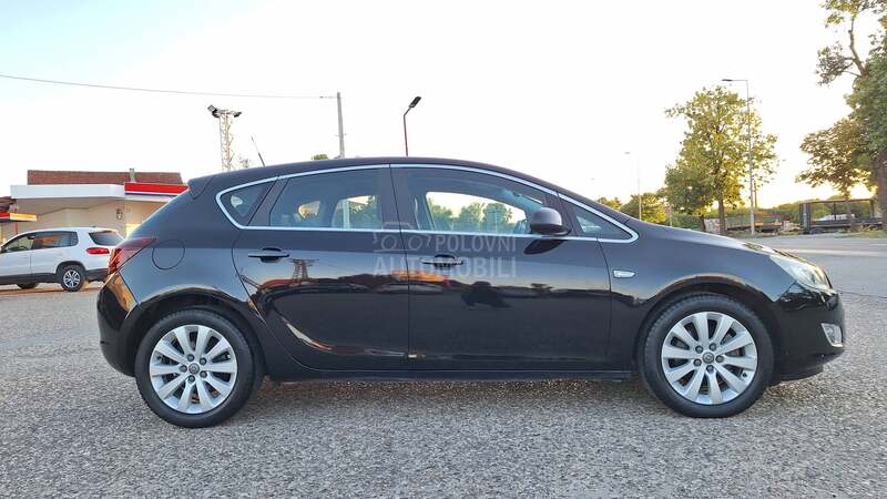 Opel Astra J 1.7 CDTI  COSMO