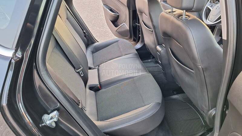Opel Astra J 1.7 CDTI  COSMO
