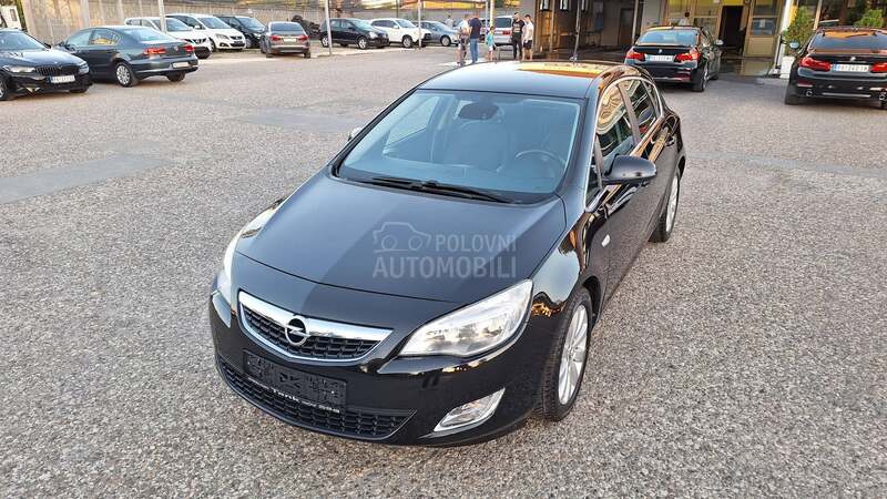 Opel Astra J 1.7 CDTI  COSMO