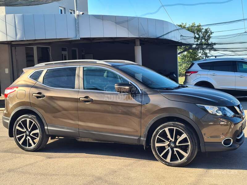 Nissan Qashqai 1.6 DCI PANO N A V I