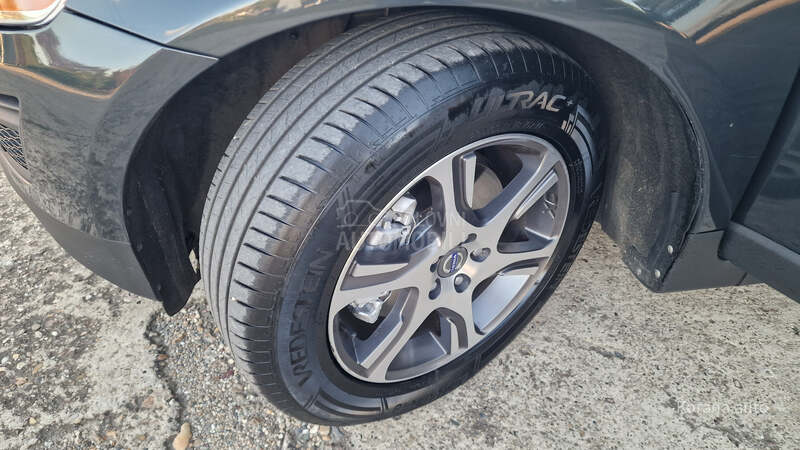 Volvo XC60 2.4 D3 AVD SUMUM