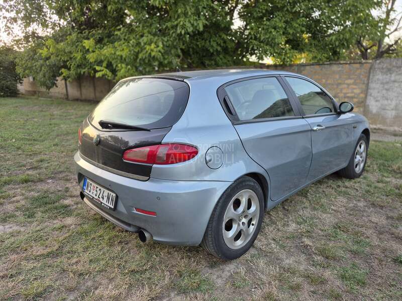Alfa Romeo 147 