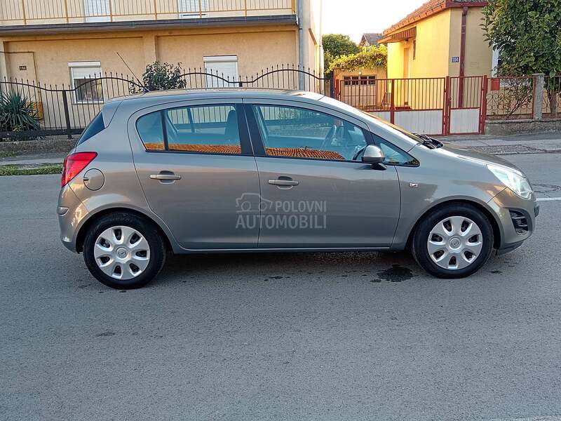 Opel Corsa D FABRIKA