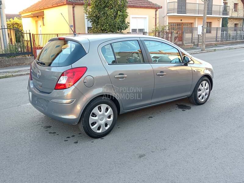 Opel Corsa D FABRIKA